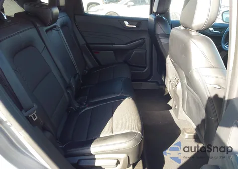 2023 Ford Escape Phev z USA, uszkodzony, nr VIN 1FMCU0E10PUA35512